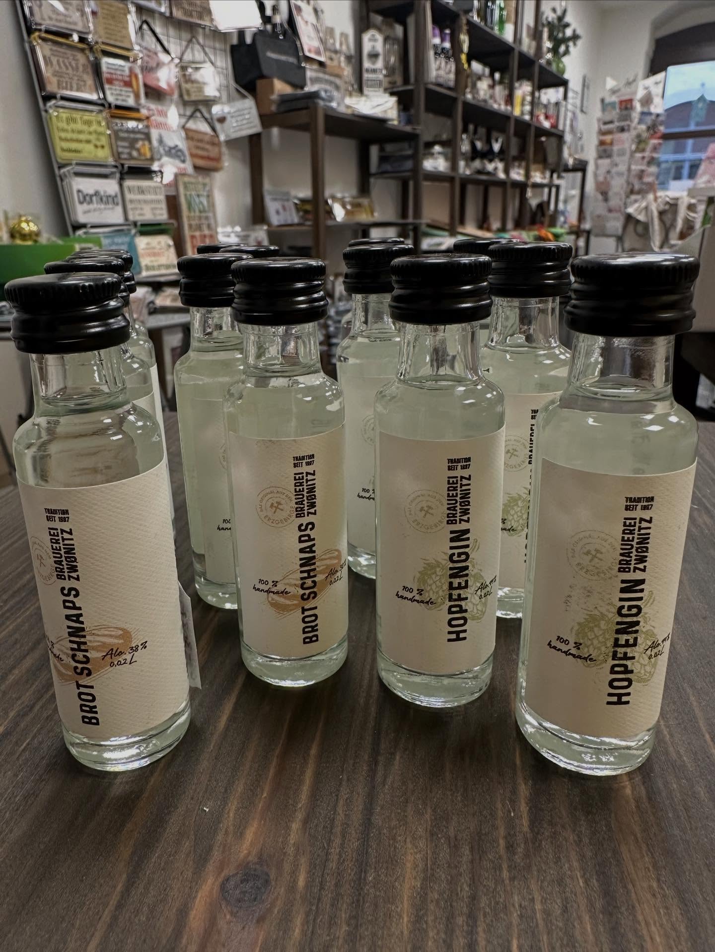 Alkohol Tradition aus Zwönitz im Erzgebirge. Qualität mit hochwertigen Rohstoffen. Am besten selbst probieren oder verschenken, passt auch in den Nikolausstiefel….😉